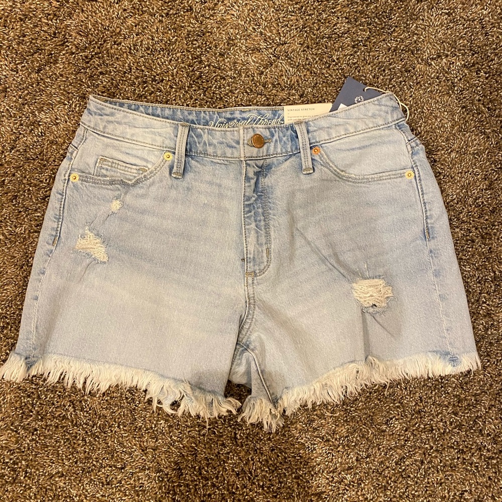 Universal thread high rise shorts
